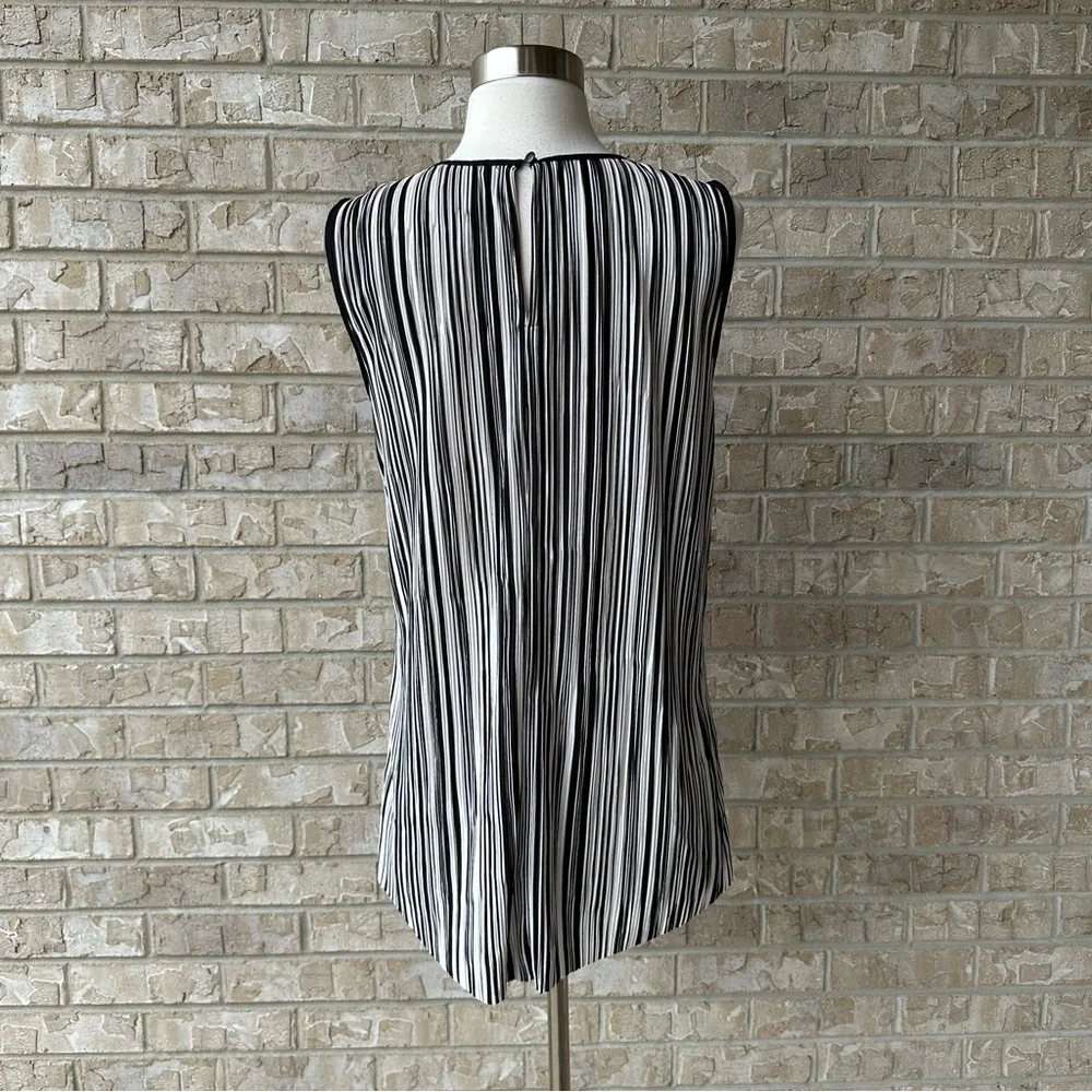 Vince Camuto Striped Top Blouse Size S 🌸 - Picture 2 of 9